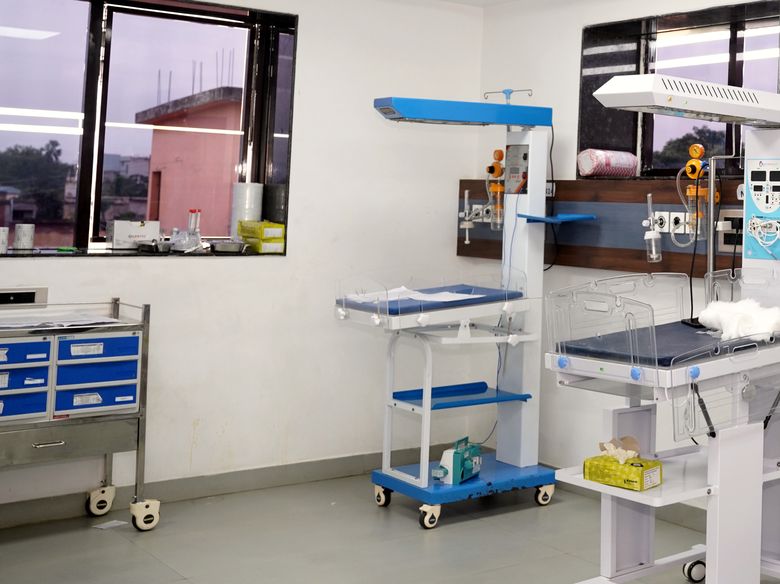 Neonatal intensive care unit